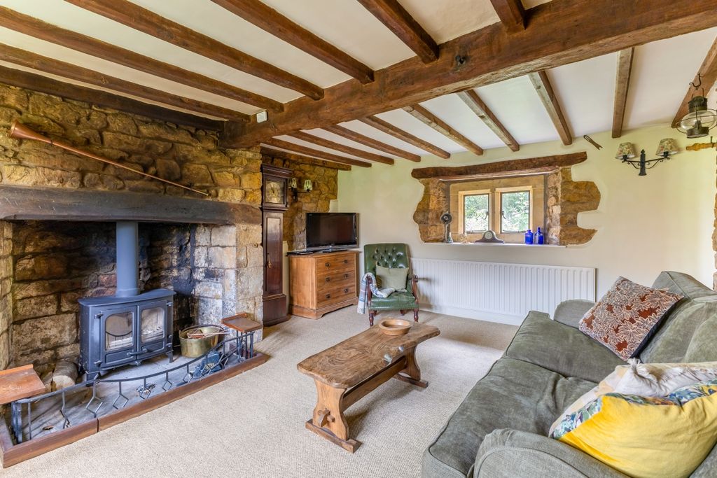 Property photo 2 of 20 110819_47 The Gre...