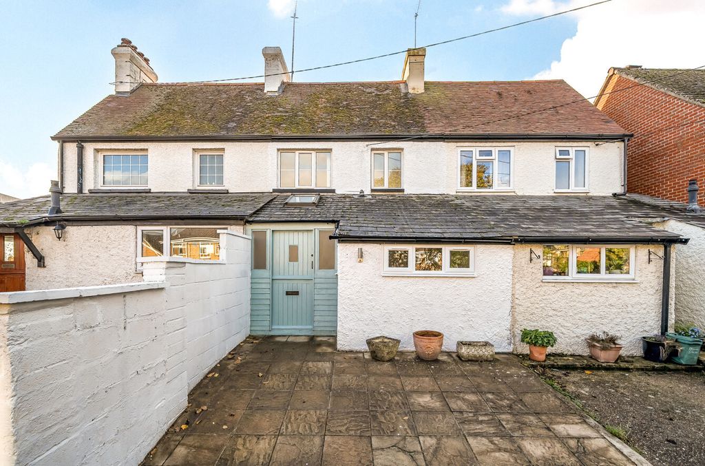 Property photo 1 of 14 Front / Parking