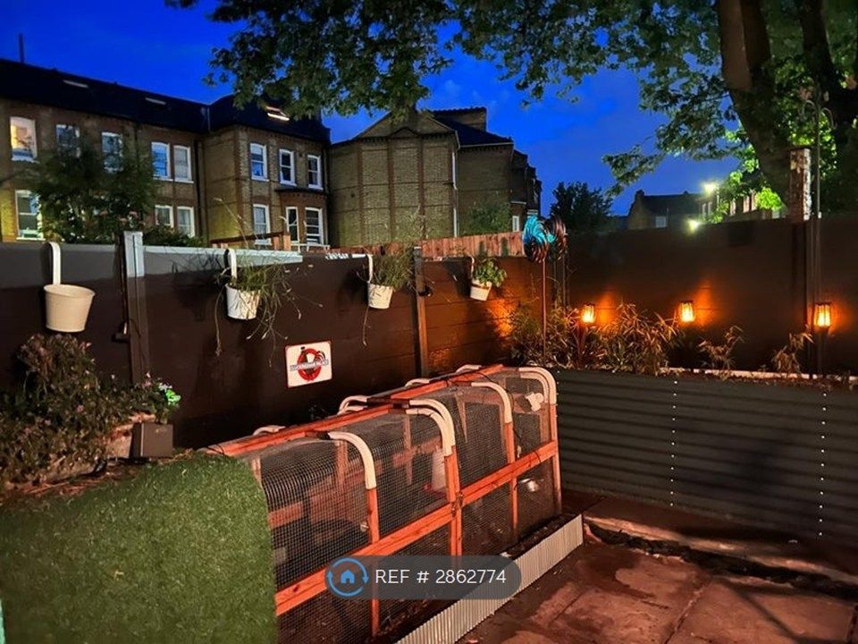 Property photo 2 of 8 Garden