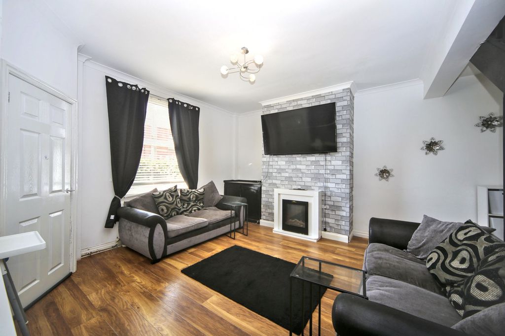 Property photo 3 of 19