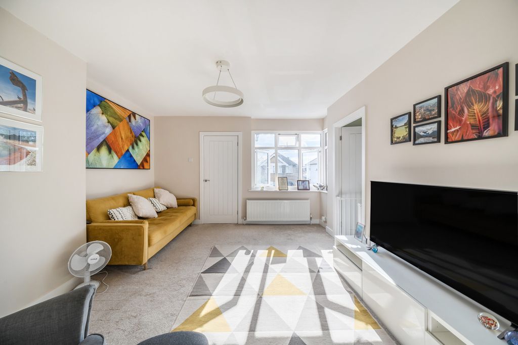 Property photo 3 of 19 1346629-2-68B1d49...