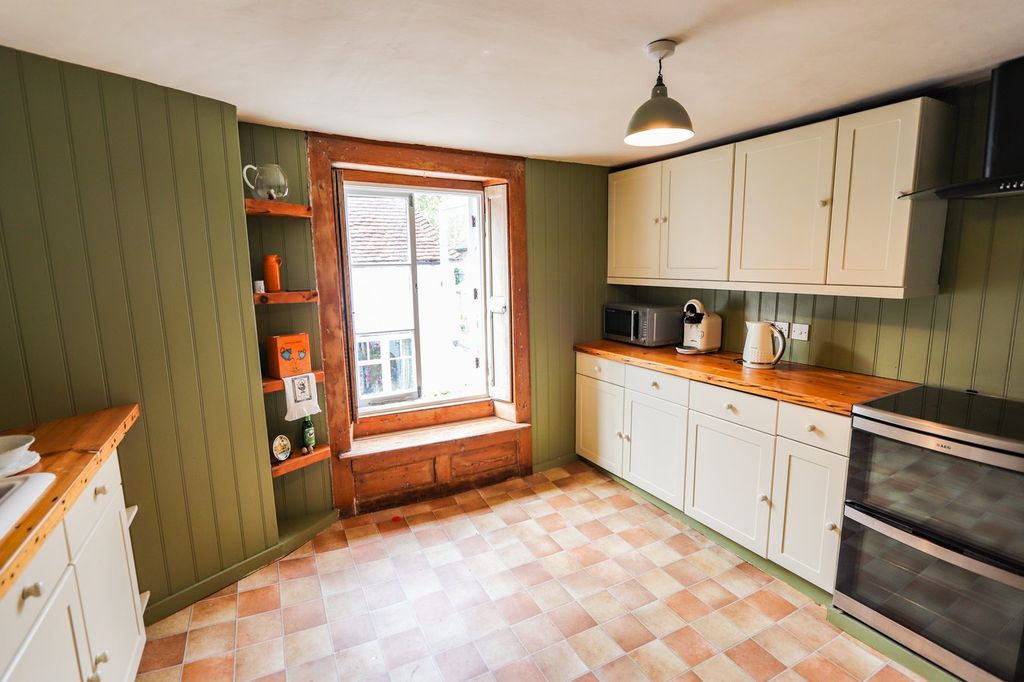 Property photo 3 of 15