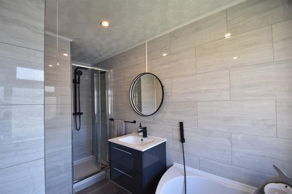 Property photo 3 of 14 3.Jpg