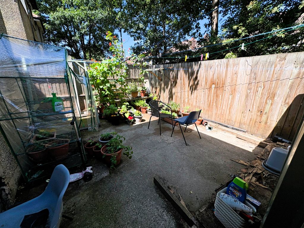 Property photo 2 of 4