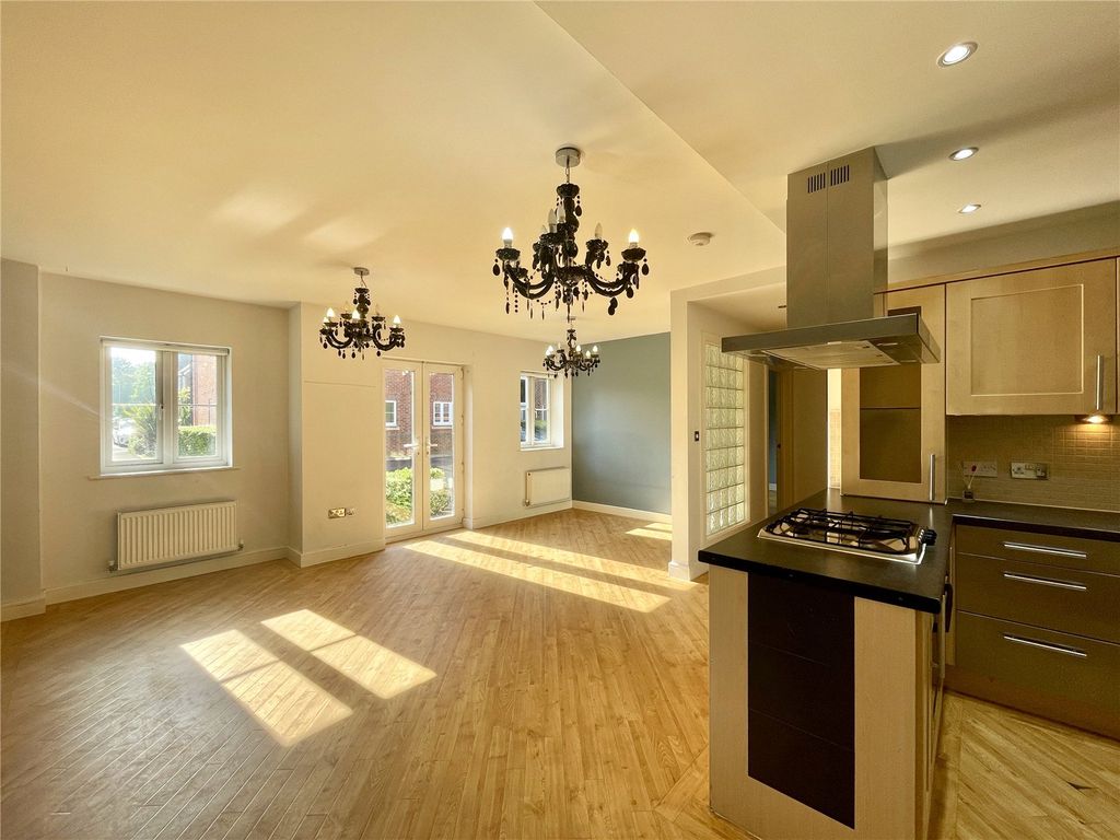 Property photo 2 of 13 Picture No. 24