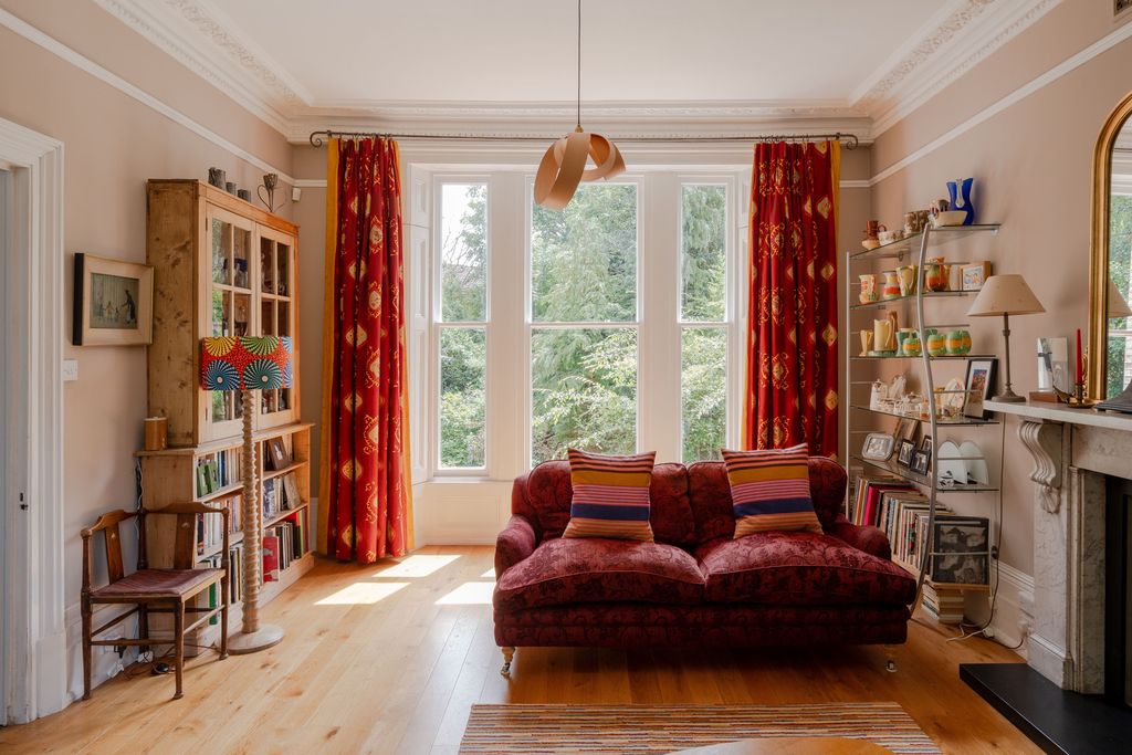 Property photo 2 of 39 295770 - Hamlet Road, London Se19 - High Res-08603.Jpg