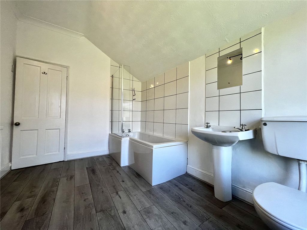 Property photo 2 of 12 Picture No. 09