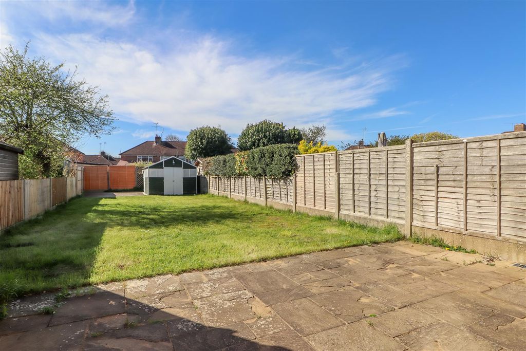 Property photo 3 of 27