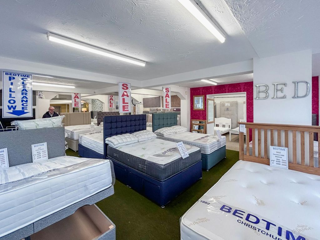 Property photo 3 of 9 16.Jpg