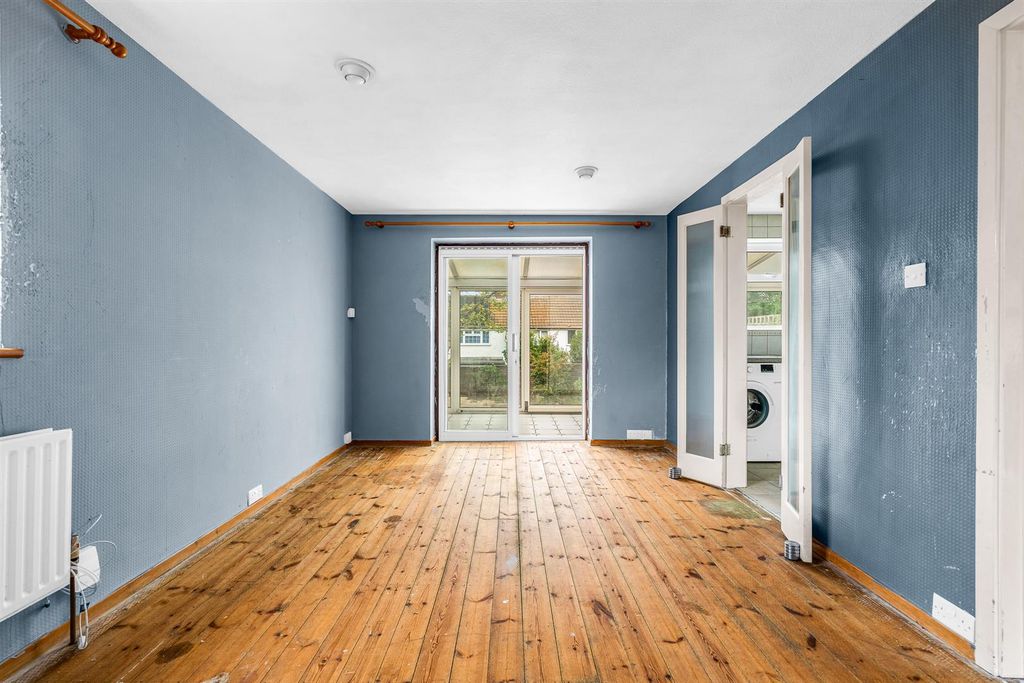 Property photo 3 of 17 Internal-3.Jpg
