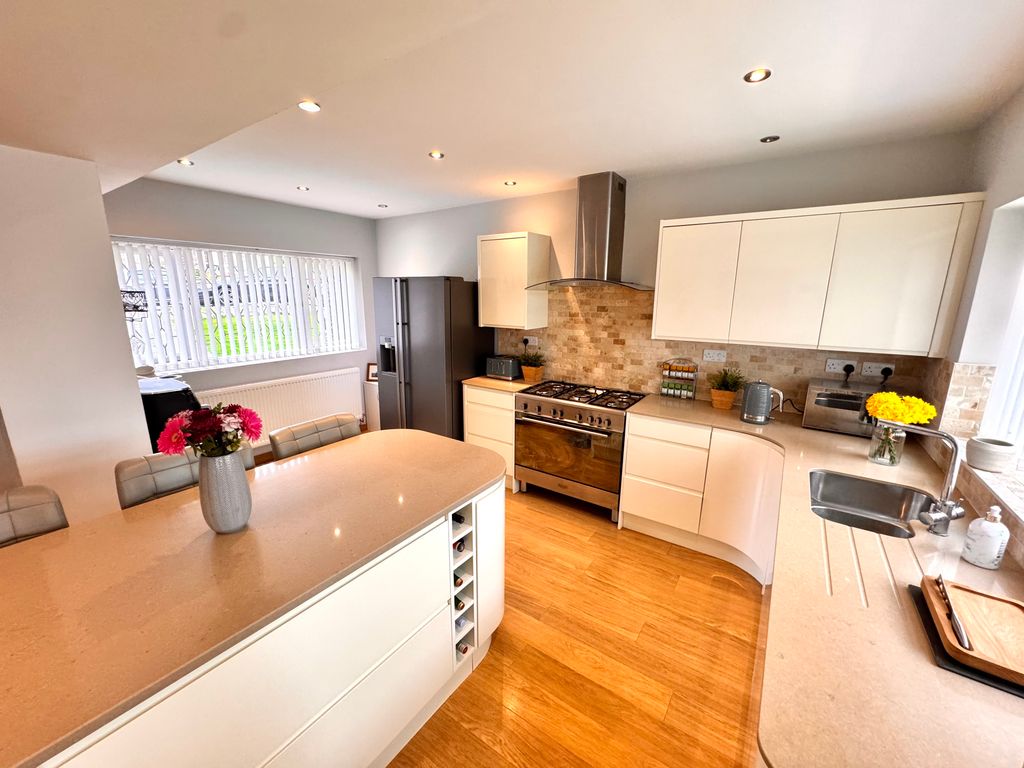 Property photo 3 of 25