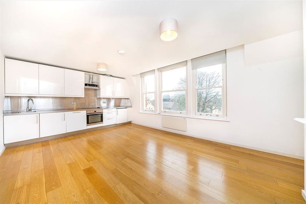 Property photo 3 of 8