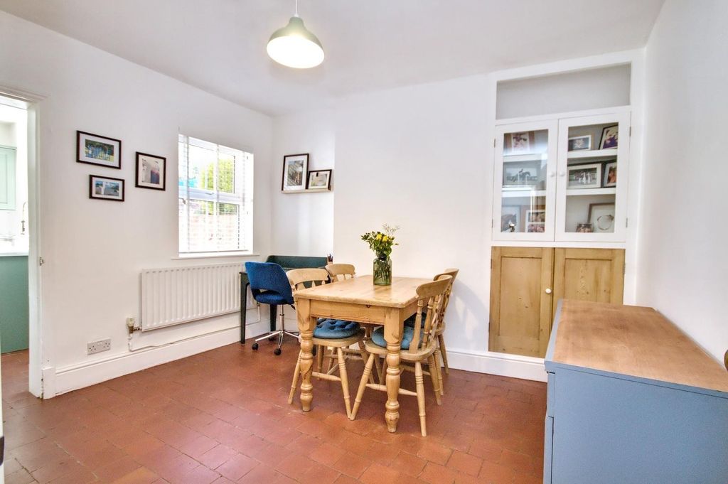 Property photo 3 of 18
