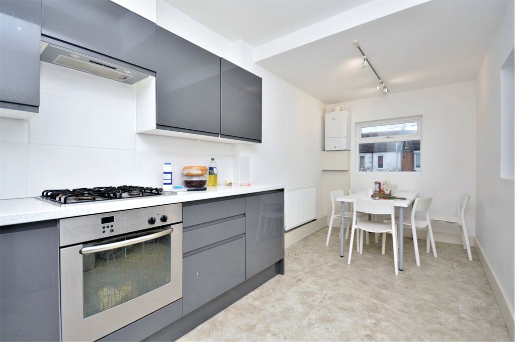 Property photo 1 of 11 Picture No. 06