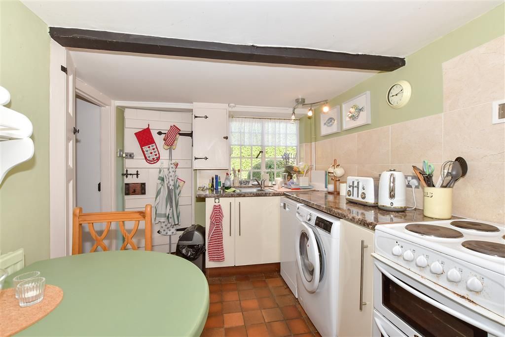 Property photo 1 of 9 Kitchen