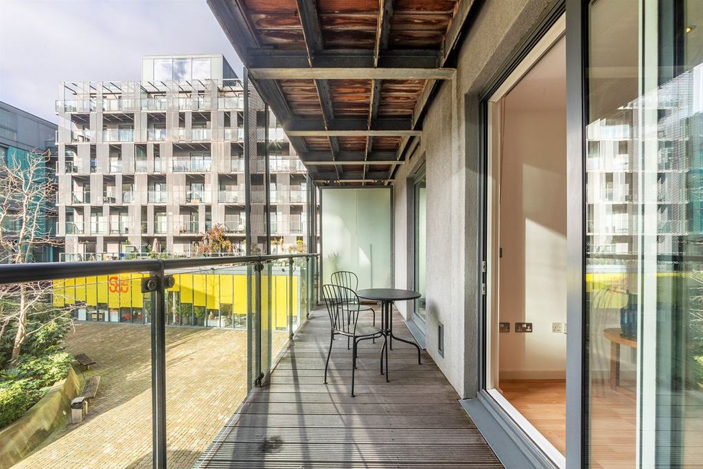 Property photo 3 of 11