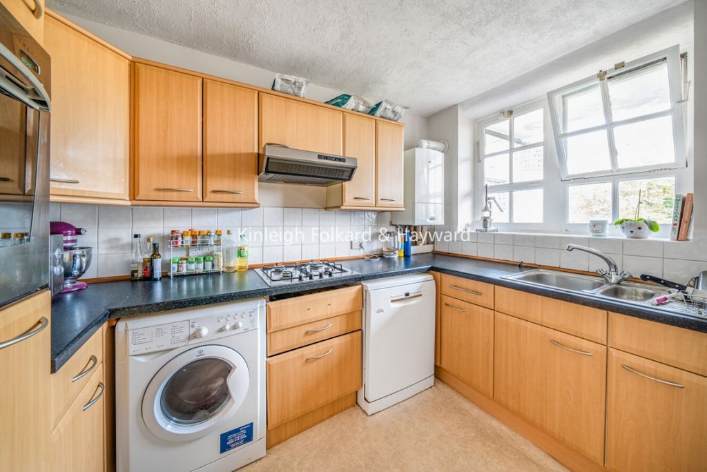 Property photo 1 of 8 15053Abc-B661-4ce4-8