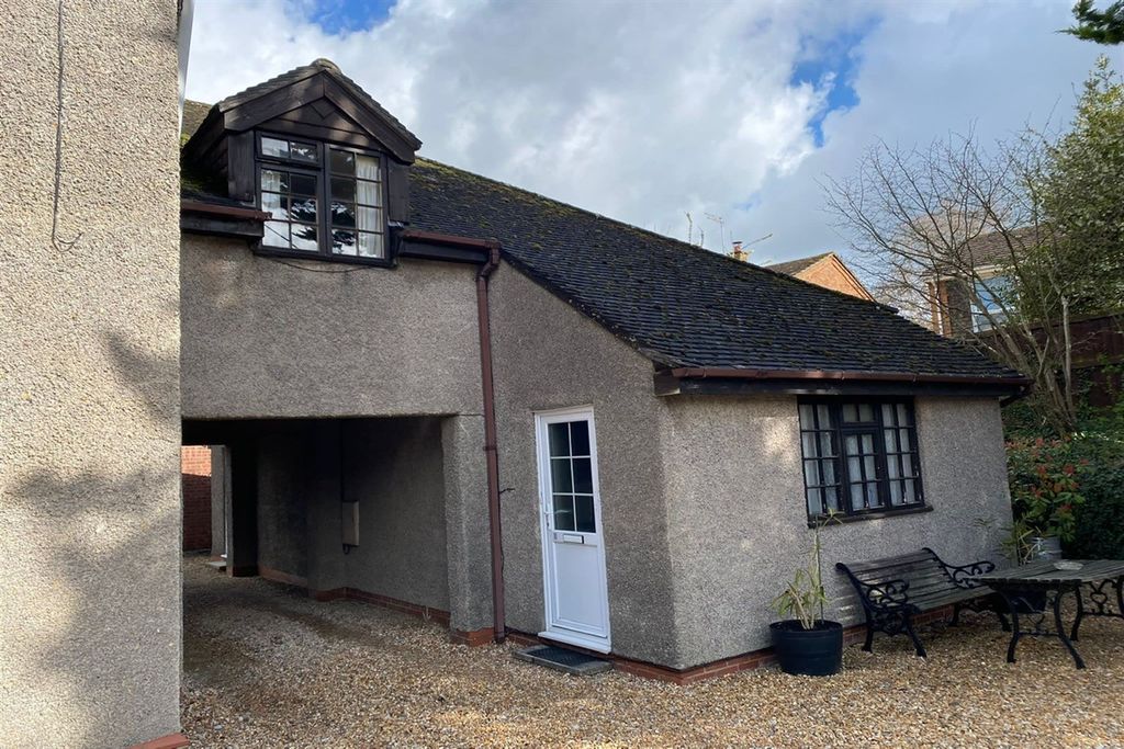 Property photo 1 of 6 (Main)