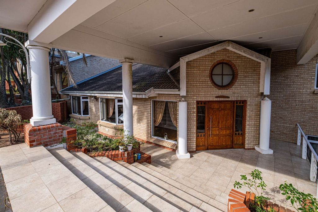 Property photo 2 of 40 1Plz1731532