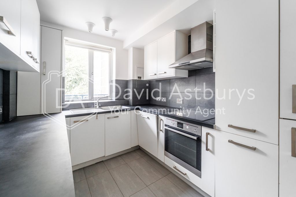 Property photo 2 of 12 Ndb00613