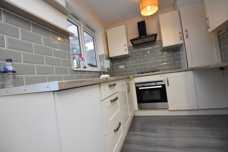 Property photo 3 of 12 Photo 6