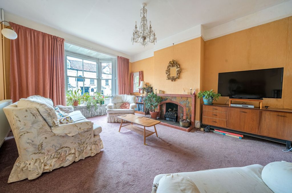 Property photo 2 of 36 1469050 (14)