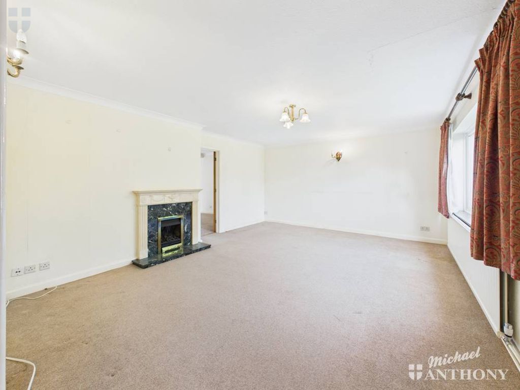 Property photo 3 of 20 Cam03852G0-Pr0385-Still004-Thumbnail-H750-70