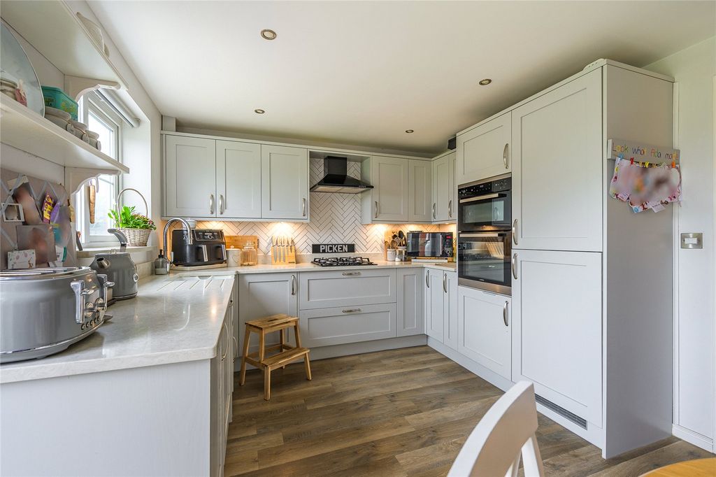 Property photo 3 of 26 Picture No. 08