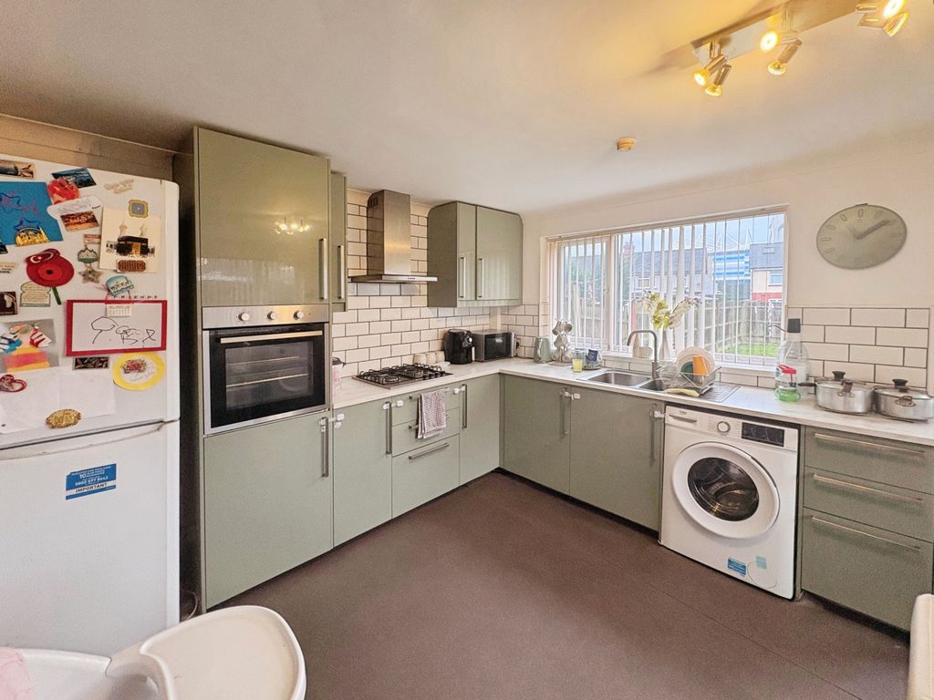 Property photo 3 of 12 Dining Room