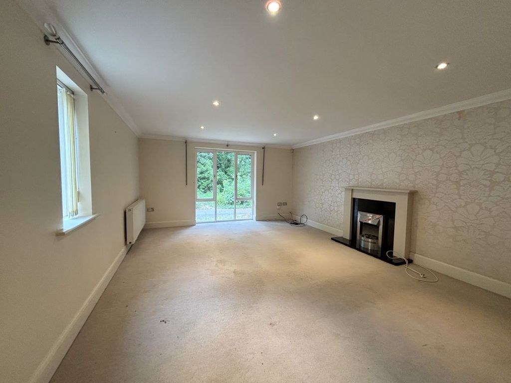 Property photo 3 of 10 Image 3
