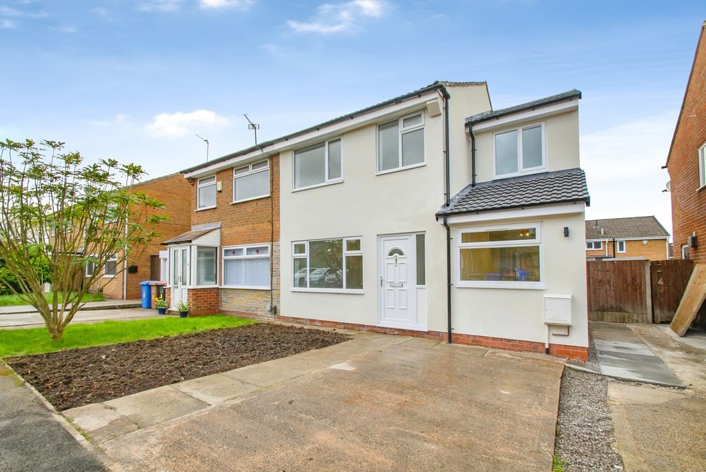 Property photo 1 of 20 Front