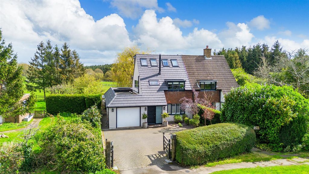 Property photo 1 of 29 Heath Farm Cottages, 3 Drone  (1).Jpg