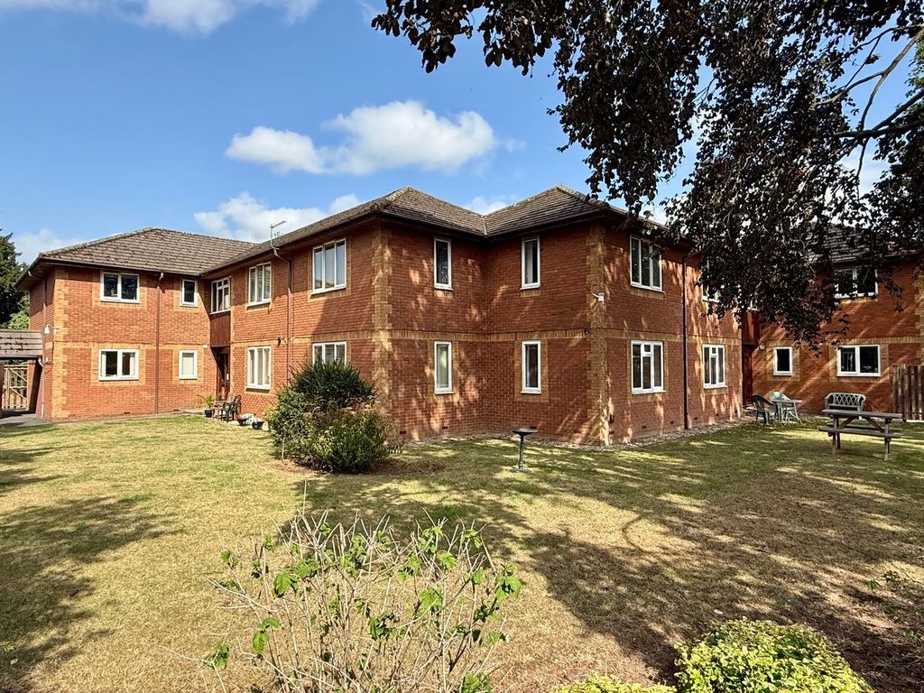 Property photo 1 of 11