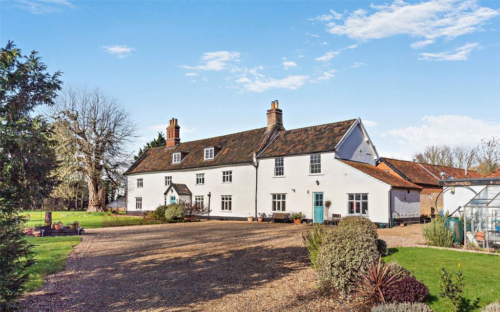 Property photo 1 of 30 Wilderness House