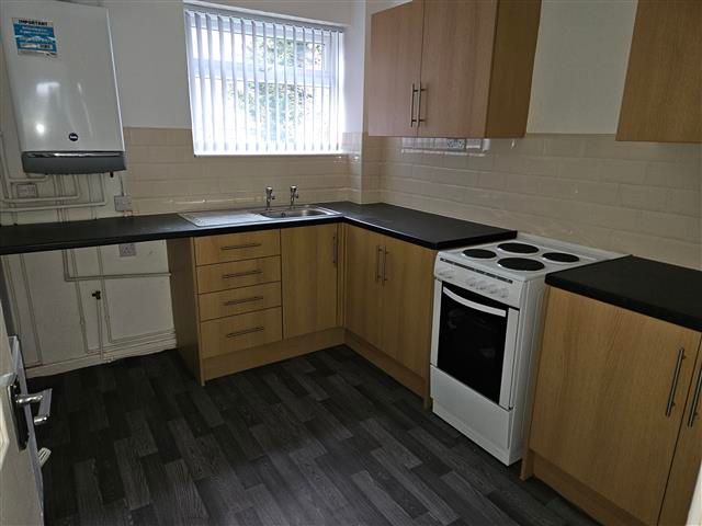 Property photo 3 of 5 Kitchen