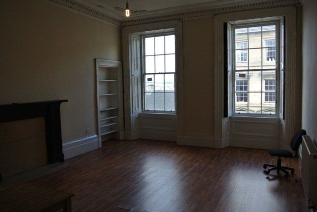 Property photo 3 of 8 Gallery