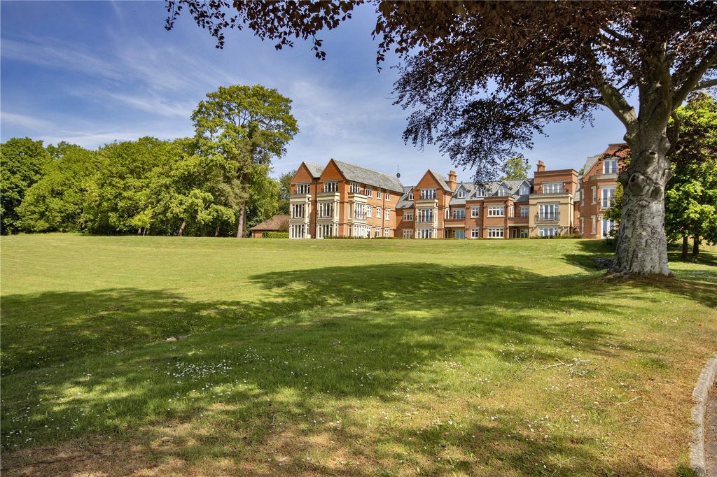 Property photo 1 of 29 Drummond Hall