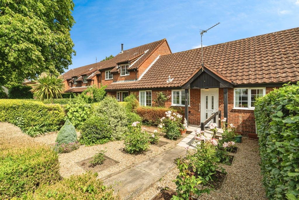 Property photo 1 of 19 Picture No. 08