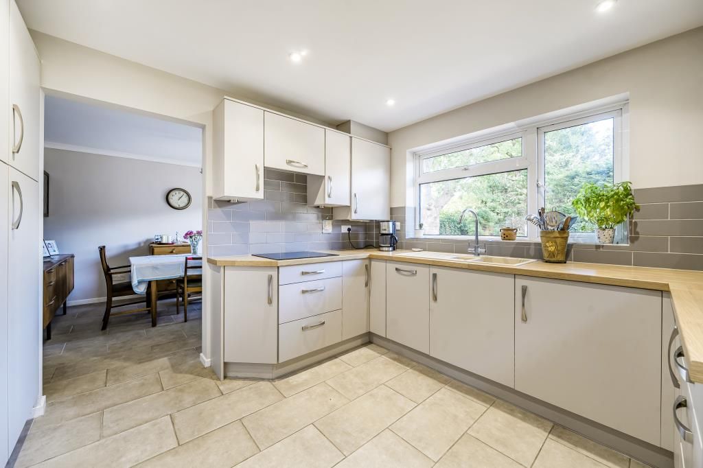 Property photo 2 of 15 Kitchen