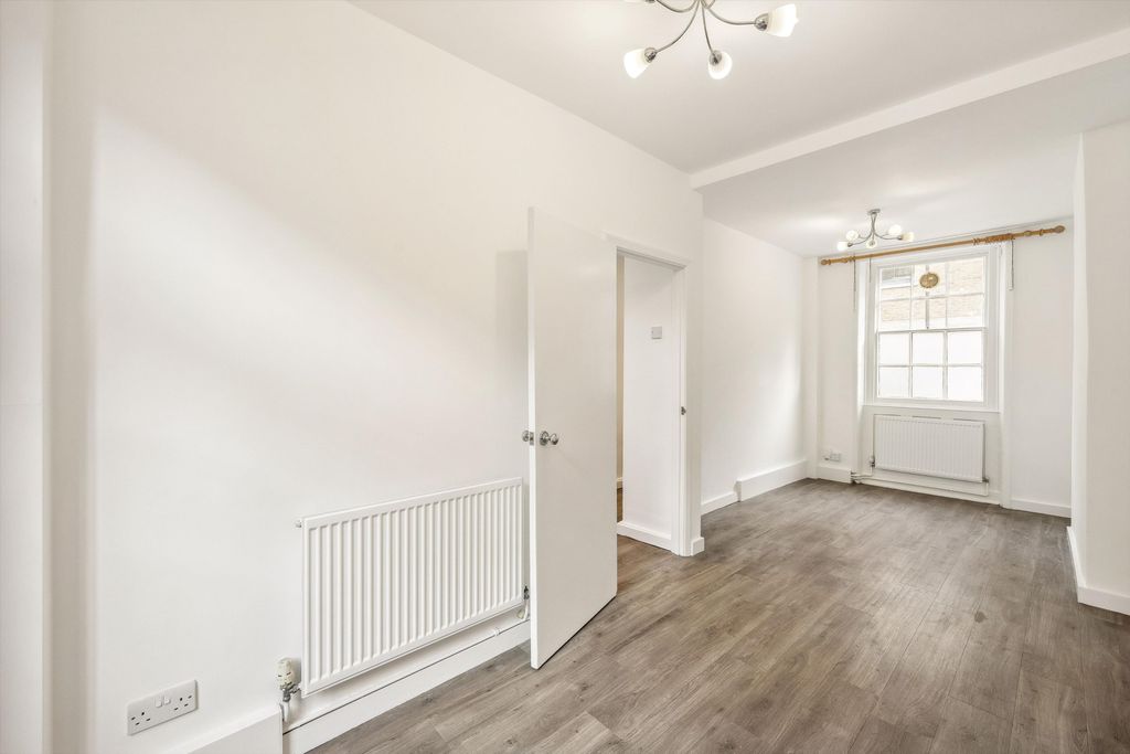Property photo 2 of 12 Image