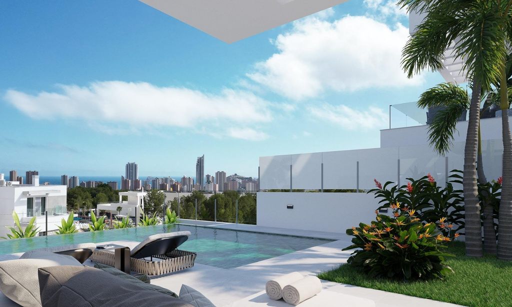 Property photo 2 of 28