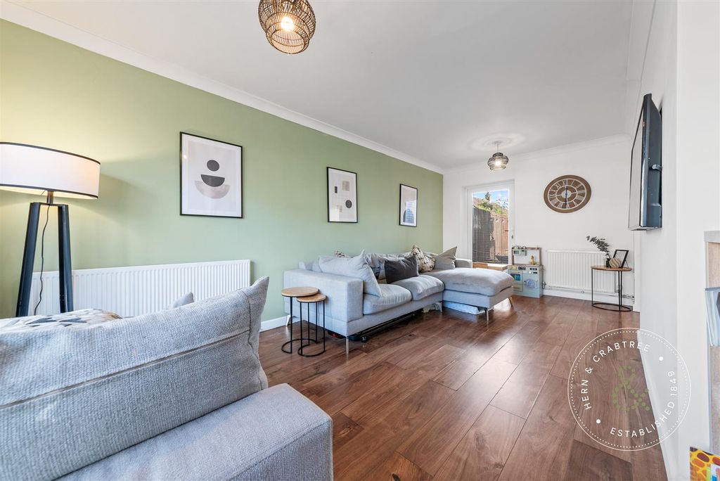 Property photo 2 of 33 Beechley-Drive-13.Jpg