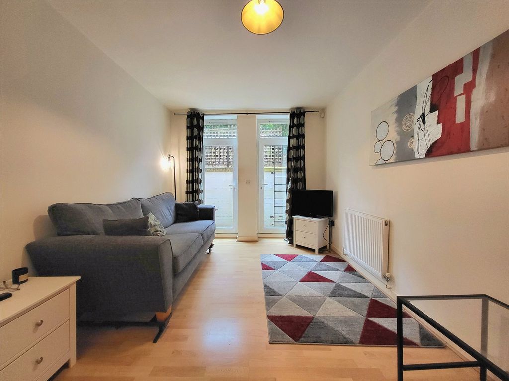 Property photo 3 of 15 Picture No. 09