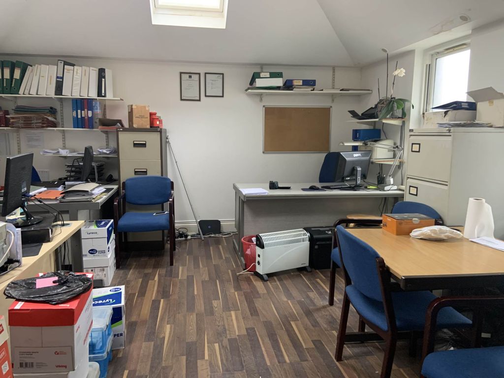 Property photo 2 of 5