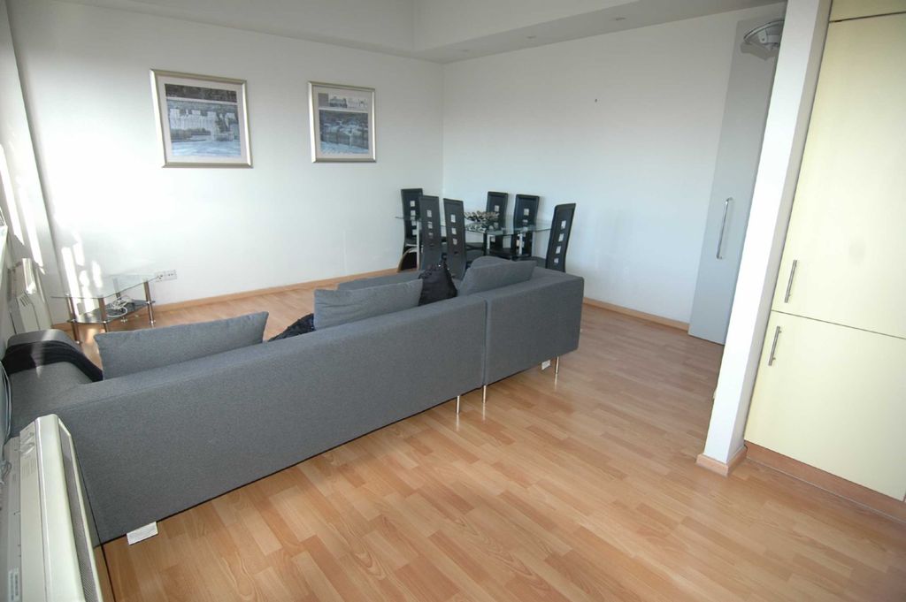Property photo 3 of 8 2666204