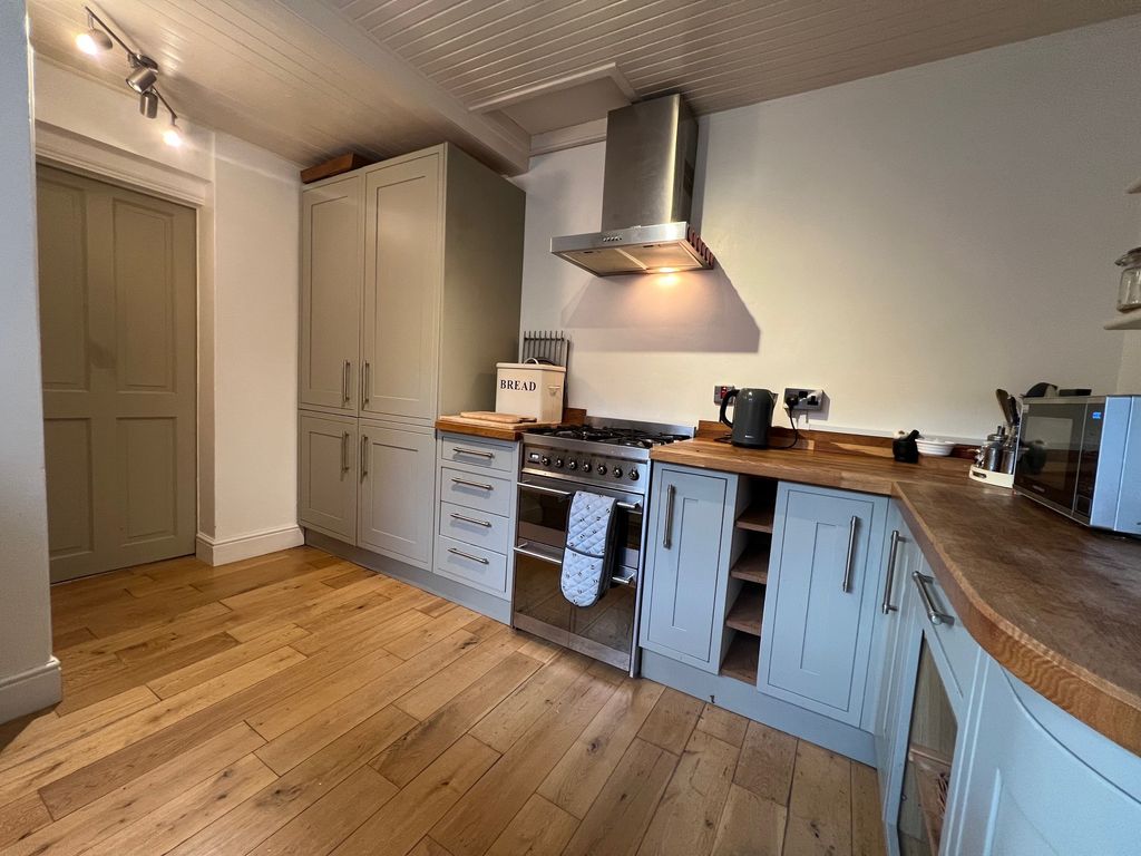 Property photo 2 of 15 Kitchen