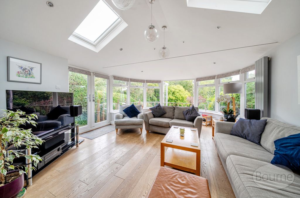 Property photo 2 of 25 539B5291-40A1-468...
