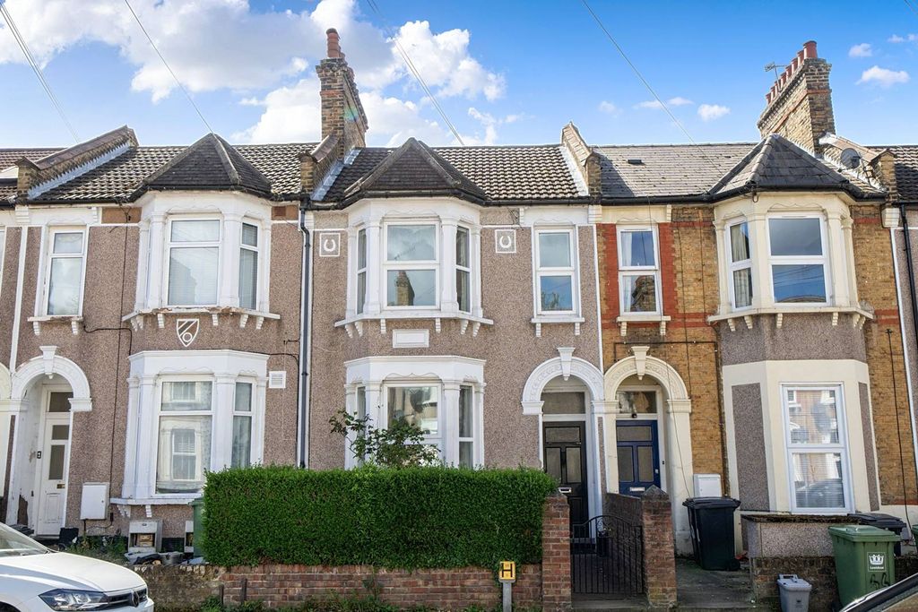 Property photo 2 of 17