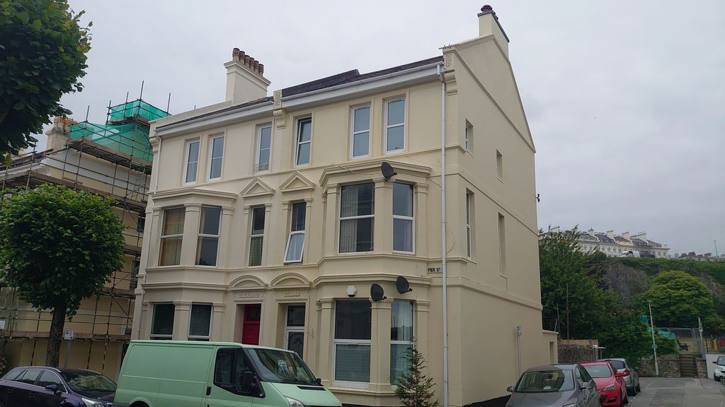 Property photo 3 of 10