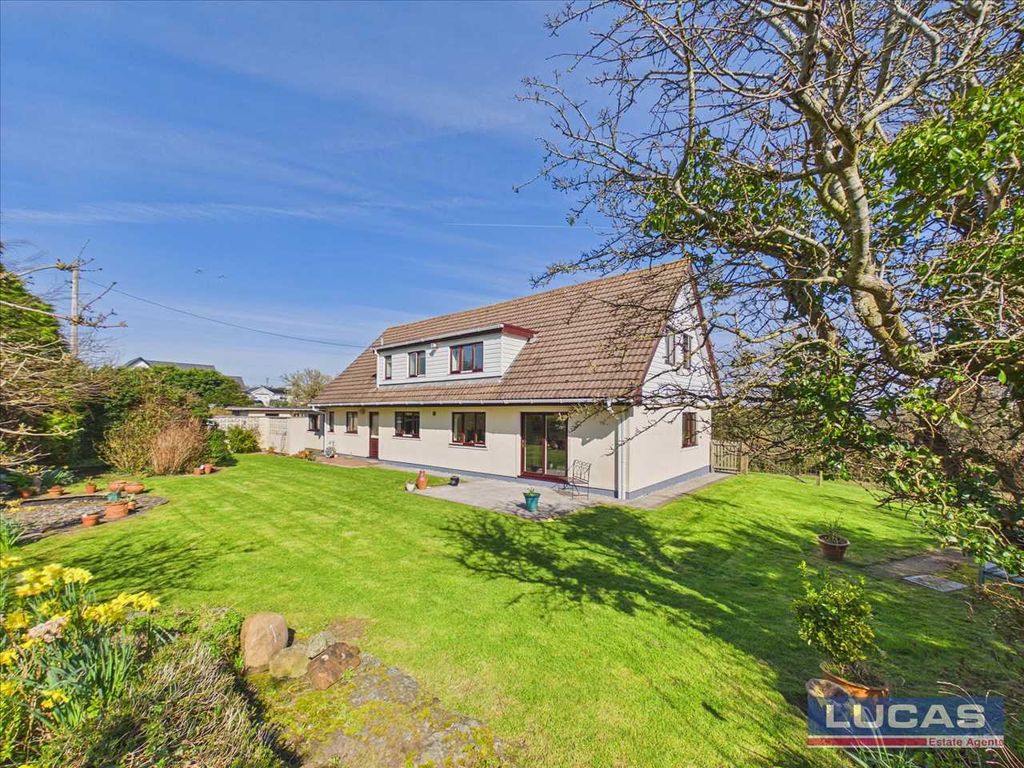 Property photo 2 of 33